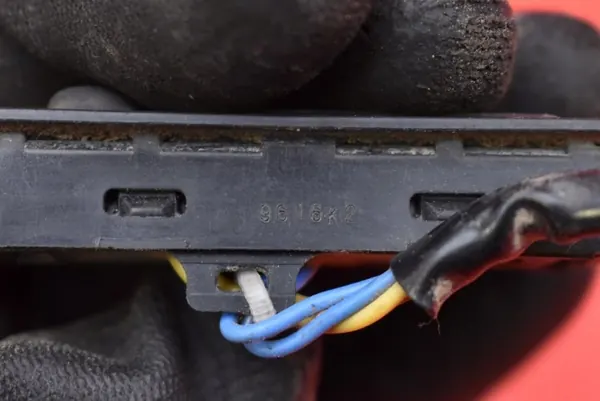 Takaluukunappi OEM mamAUTO-1056090- Nissan Leaf image 8