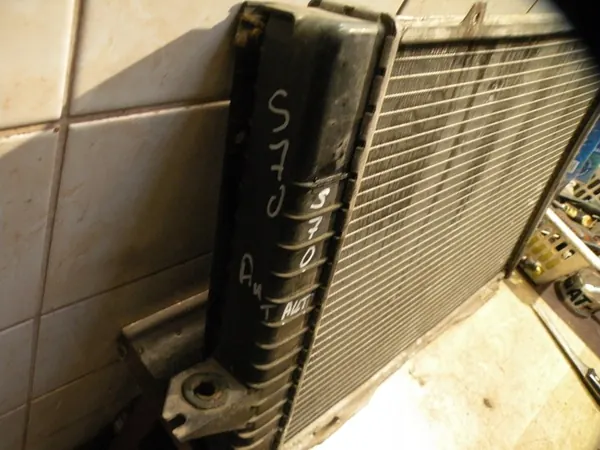 Radiador de refrigeración del motor NRF 509509 image 2