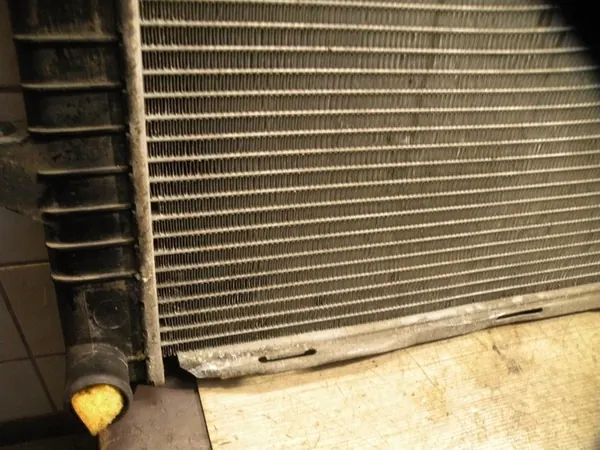 Radiador de refrigeración del motor NRF 509509 image 3