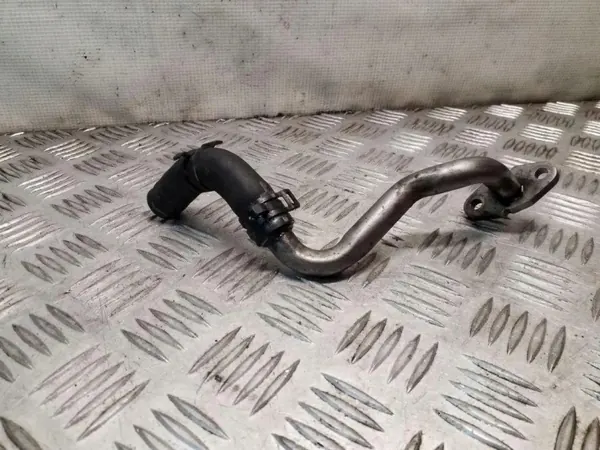 Turbolatauksen voiteluputki OEM 03L145735 Audi A4 image 2