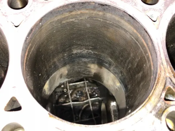 OEM Motorblock BMW E61 2.5 177PS 7788546 image 9