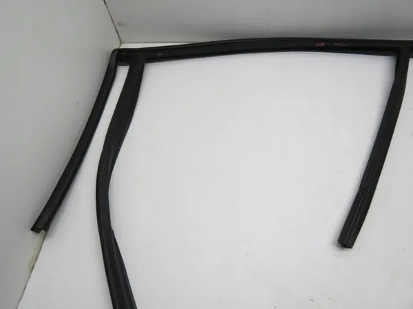 OEM 1302143 Dörrlist Fram Höger Volvo V60/S60 image 3