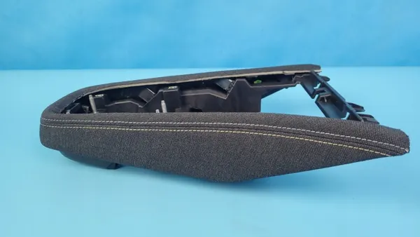Renault Zoe II Couvre-tunnel central OEM 969121703R image 5