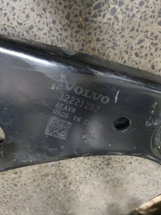 VOLVO XC40 2018+ Parti di Sospensione Anteriore Destra image 7