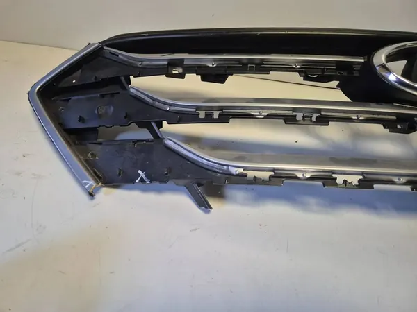 Hyundai Santa Fe 2013 Radiator Grille Damaged OEM 86351-2W000 image 6