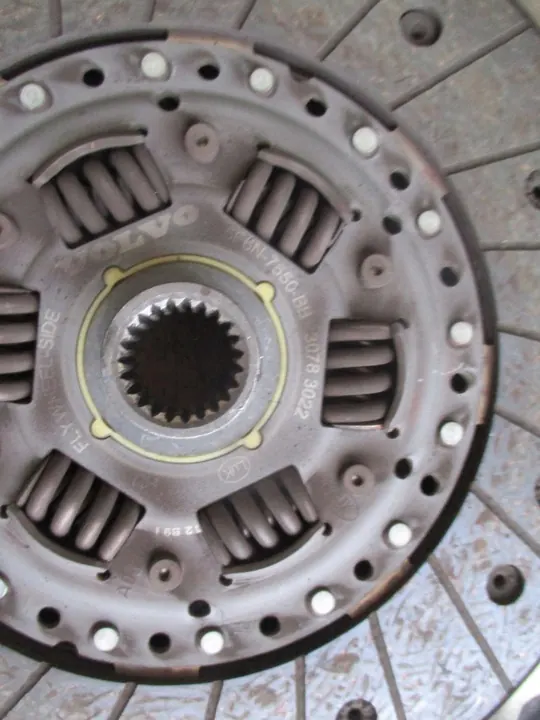 VOLVO XC60 2.4D 2008- Volante de Dupla Massa image 3