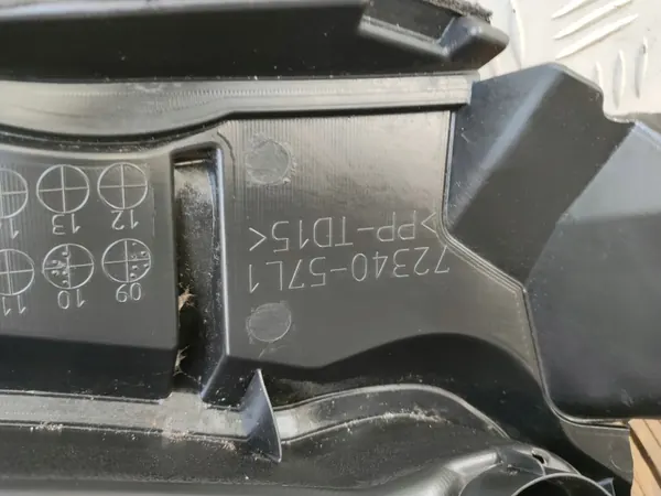 Suzuki Kizashi 09-14 Stänkskärm-set OEM image 10