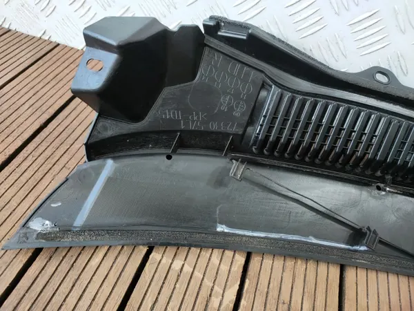 Suzuki Kizashi 09-14 Stänkskärm-set OEM image 6