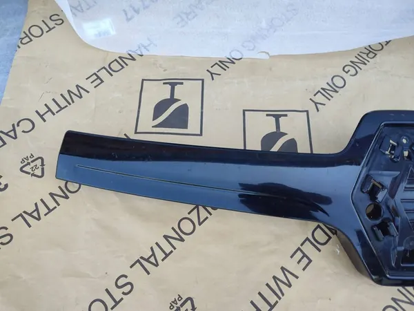 GRILL ATRAPA RENAULT TRAFIC III image 4