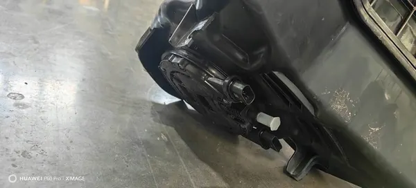 Réservoir AdBlue Mercedes Sprinter W907 W910 A9104700000 image 2