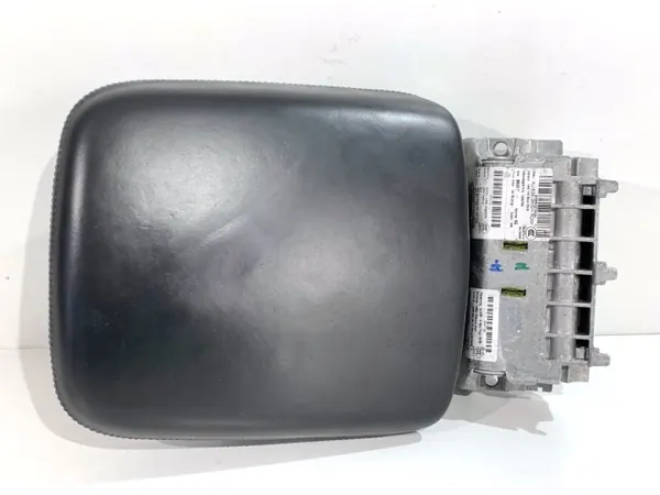Accoudoir OEM 4M8864207B pour Audi Q8 SUV image 2