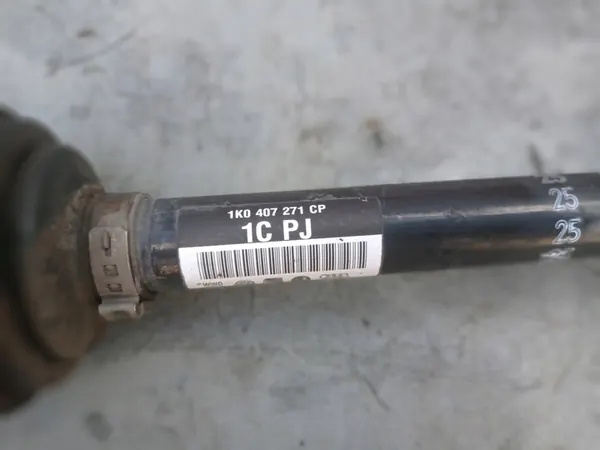 Vänster drivaxel Skoda Octavia II Lift 1.6 TDI image 2