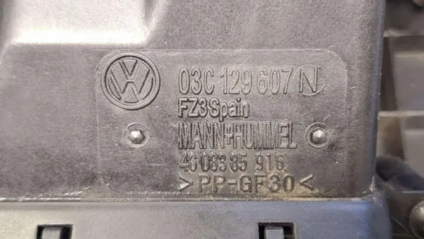 VW Motorafdekking OEM 03C129607N voor Golf V Variant image 6