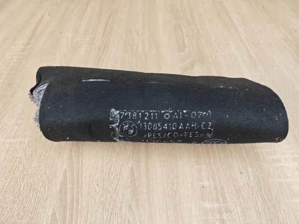 BMW G30 G31 Sidoväggsisolering OEM 7381211 image 2