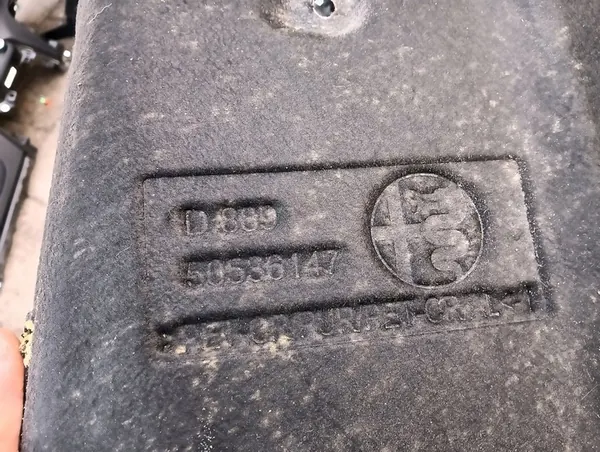 Isolamento de túnel Alfa Romeo Stelvio 2.2jtd 50535147 image 8