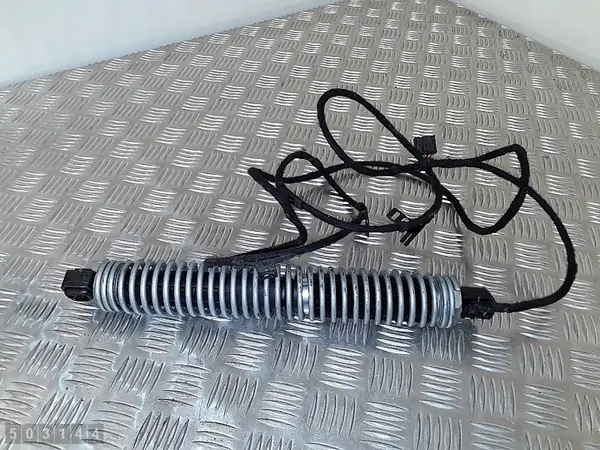 Support de coffre arrière BMW 5 Series F10 2012 image 1