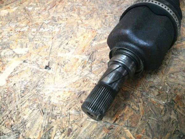 Etupalloniveli vasen puoli OEM AMD19595 Nissan Primastar image 3