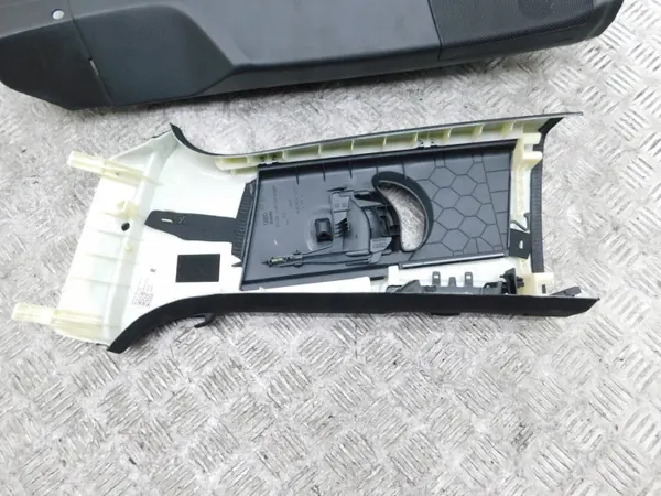Cobrepilar B direito OEM 4M0867244F para Audi Q7 II SQ7 image 4