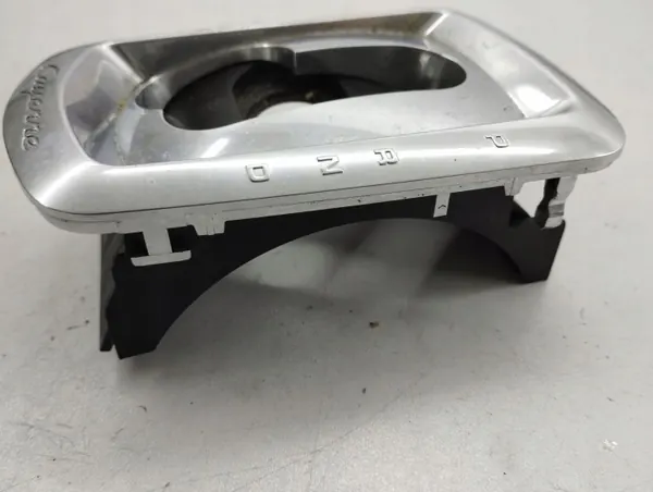 Porsche Cayenne växelspaksfäste OEM 7P5863419 image 4