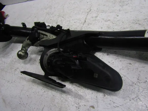 BMW X1 U11 Anhängerkupplung OEM 10069418004 - Gebraucht image 5