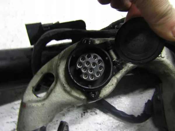 BMW X1 U11 Anhängerkupplung OEM 10069418004 - Gebraucht image 7