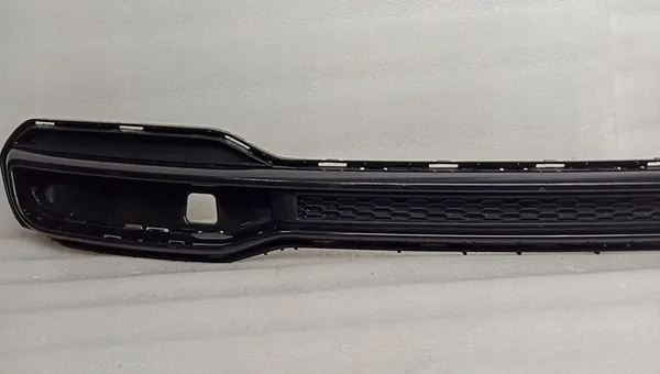 Audi Q5 80A Takapuskuri Diffuusori Spoileri OEM image 3