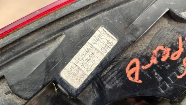 Lámpara trasera derecha Skoda Superb 3V III liftback 3V5945208A image 6