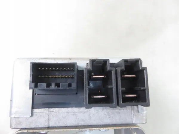 Calculateur direction assistée Suzuki Swift III OEM 3872063JA0 image 6