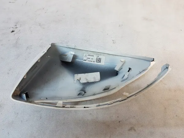Mercedes Spiegelbehuizing Rechts OEM A0998108200 image 5