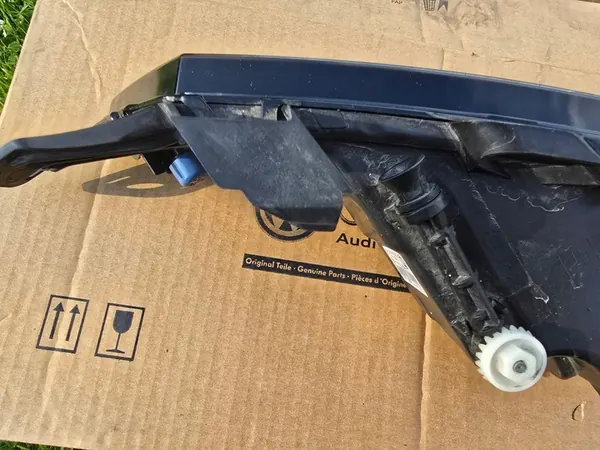 SKODA RAPID LIFT 2017-2022 LÂMPADA HALÓGENA DIREITA 5JA941699D image 8