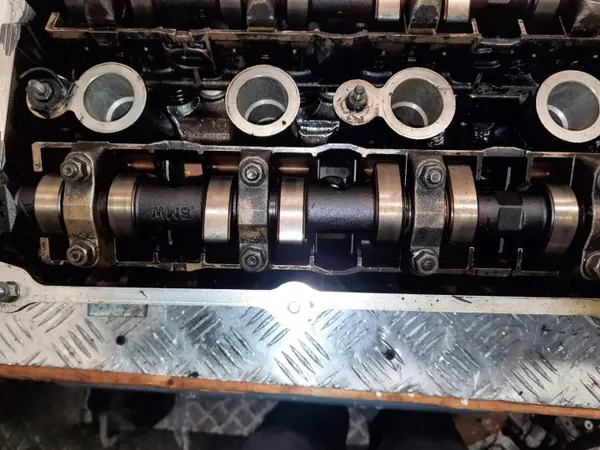 Cabeça de árvore de cames VANOS OEM 1436793 BMW M52B25 image 6
