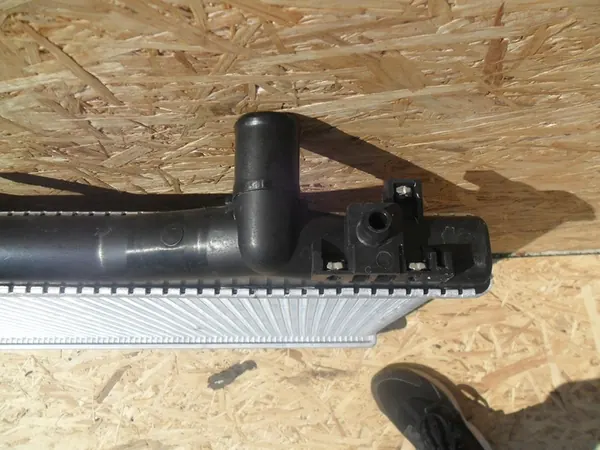 Vattensradiator Suzuki Grand Vitara Automat image 9