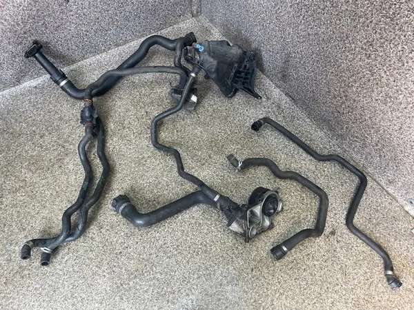 Vesijakelujärjestelmä BMW F11 2.0 D N47 image 4