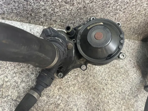 Vesijakelujärjestelmä BMW F11 2.0 D N47 image 9