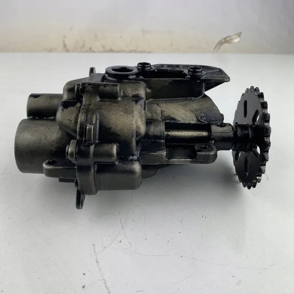 Olje pump Mercedes C-Klass W205 C180 C200 BlueTEC image 6