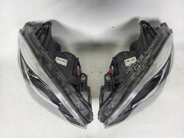 MERCEDES B-Klasse W246 Bi-Xenon LED ILS Links + Rechts image 8