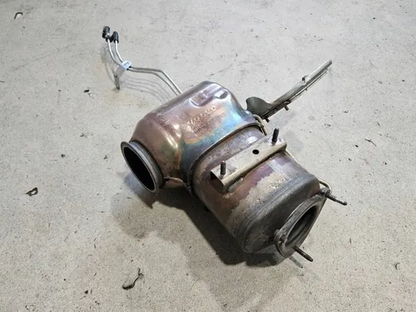 Volvo XC90 II T8 Hybride Katalysator OEM 32264006 image 3
