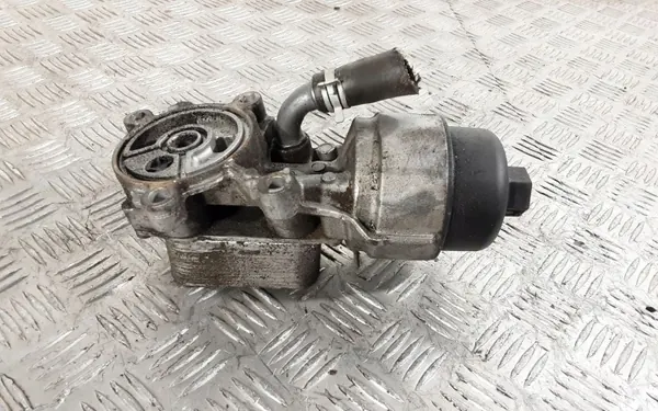 Öljynsuodatinpohja Ford Kuga OEM FOB12521 - Käytetty image 3