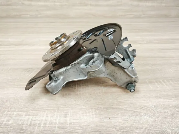 Moyeu Roue Avant Droit OEM 5Q0407258C - SEAT image 3