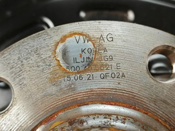 Moyeu Roue Avant Droit OEM 5Q0407258C - SEAT image 8