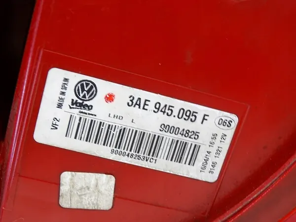 Luz Trasera Izquierda VW Passat B7 Sedán image 5