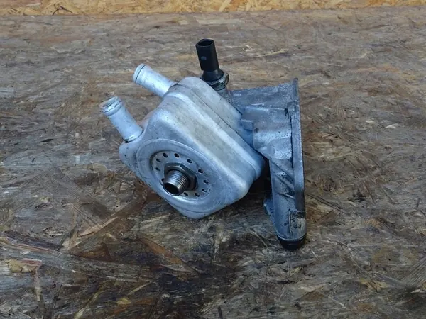 Oljefilterbas AUDI A3 S3 8L TT 8N 1.8 Turbo 06A115417 image 2