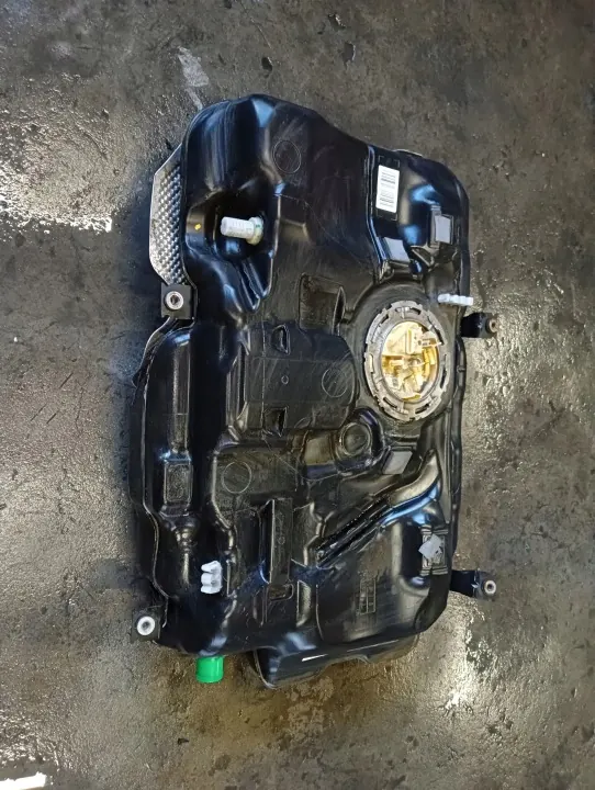 Polttoainesäiliö OEM A2460039899 Mercedes A-luokka W176 image 3