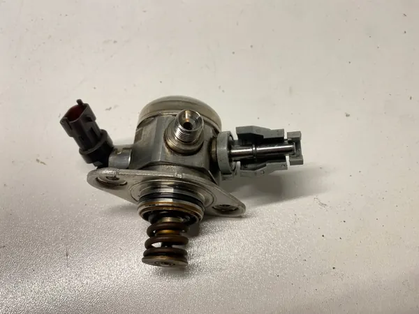 HYUNDAI 15-18 1.6 T-GDI Bomba de Combustível 35320-2B220 image 2