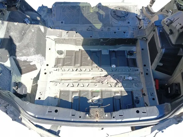 Parachoques trasero BMW 2 F46 Gran Tourer OEM PAS TYLNY WANNA image 3