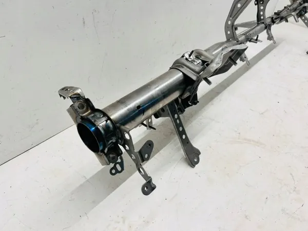 Viga console OYT22599 para Toyota RAV4 - Usado image 3