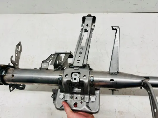 Viga console OYT22599 para Toyota RAV4 - Usado image 7
