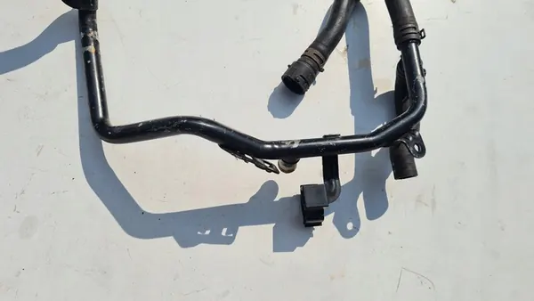 VW Golf VII A3 8V Octavia III 2.0 TDI Vesiputki 5Q0122051B image 3