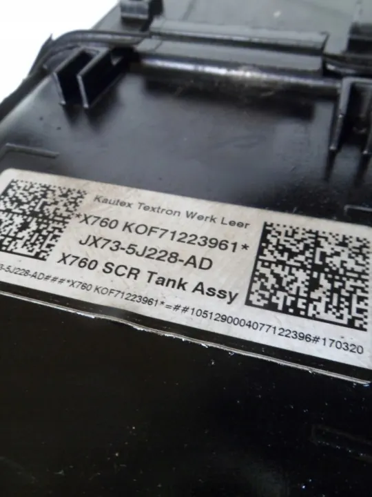 Depósito AdBlue Jaguar XF OEM JX73-5J228-AD Usado image 3