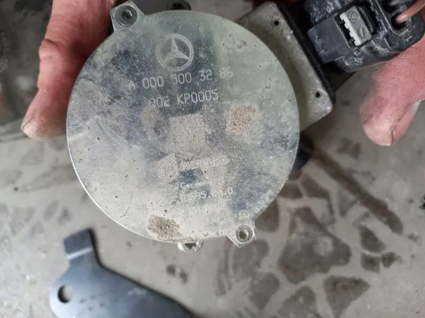 Extra vattenpump Mercedes-Benz image 2